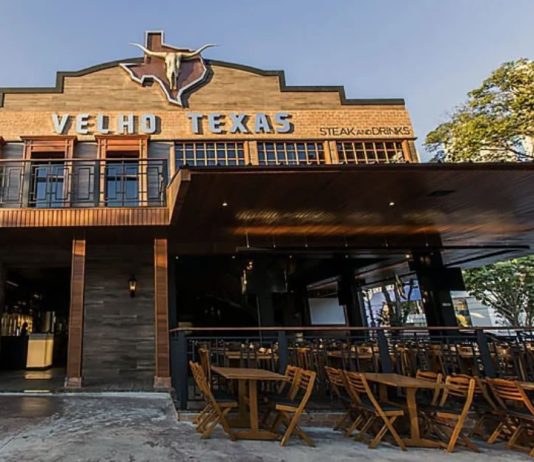 Réveillon do Velho Velho Texas Steak and Drinks