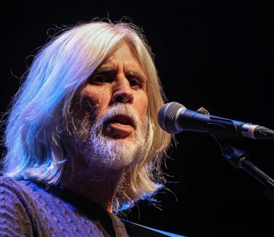 OSWALDO MONTENEGRO 50 ANOS DE ESTRADA OSWALDO MONTENEGRO 50 ANOS DE ESTRADA