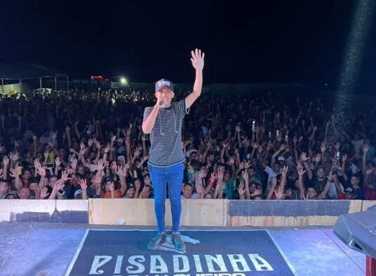 FRANCILDO SILVA (Pisadinha do Vaqueiro) FRANCILDO SILVA (Pisadinha do Vaqueiro)