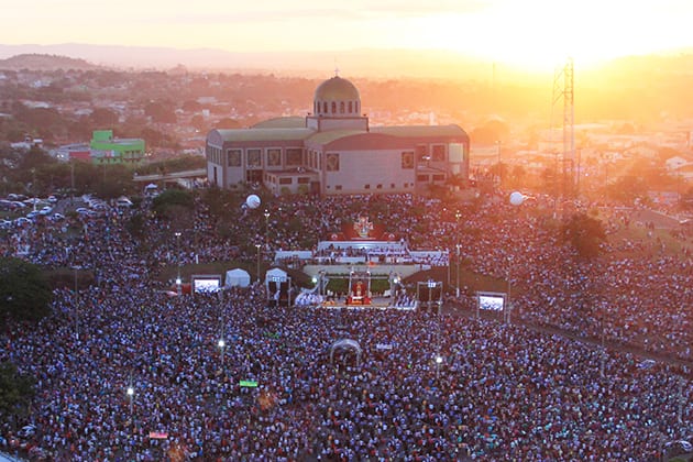 Festa do Divino Pai Eterno em Trindade Festa do Divino Pai Eterno em Trindade