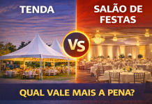 Tenda vs Salão de Festas: Qual Vale Mais a Pena? Comparação entre tenda para eventos ao ar livre e salão de festas com estrutura interna iluminada