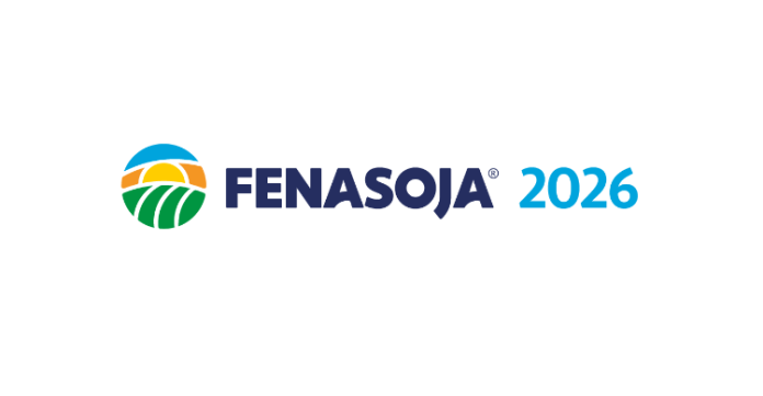 Fenasoja 2026 em Santa Rosa RS com público visitando feira do agronegócio e exposições ao ar livre